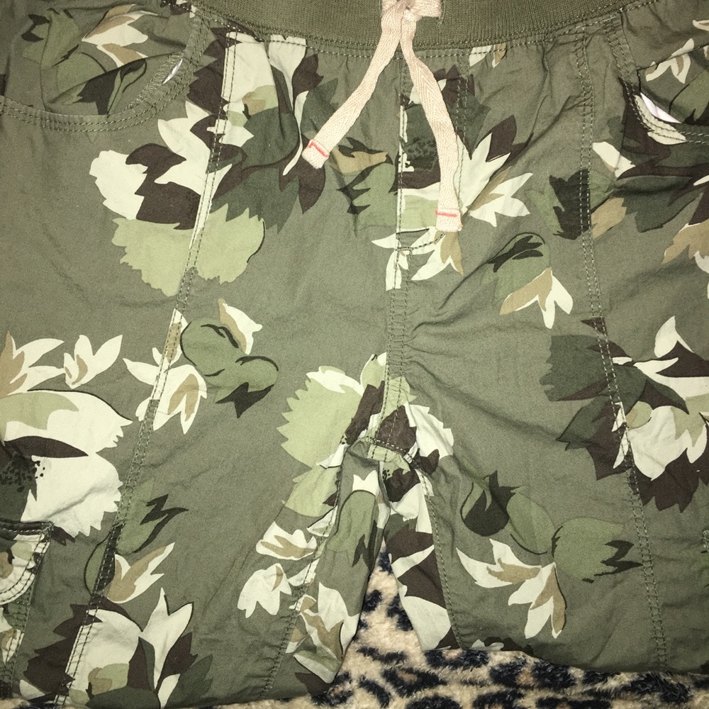 OLD NAVY army green leaves cargo pants girls 14